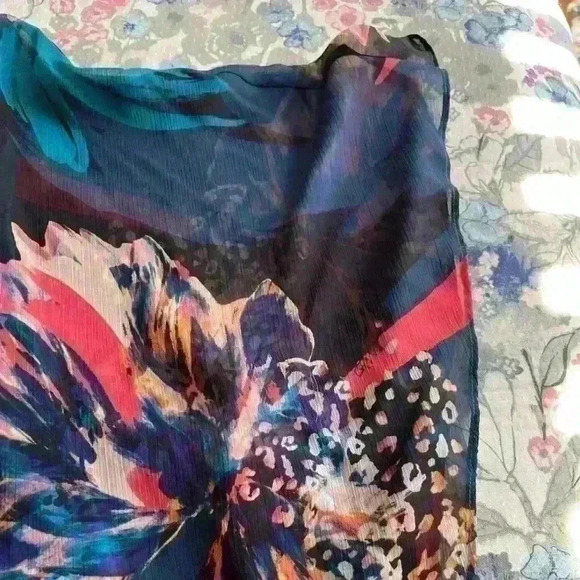 Women blouse size XXL. - Picture 5 of 6